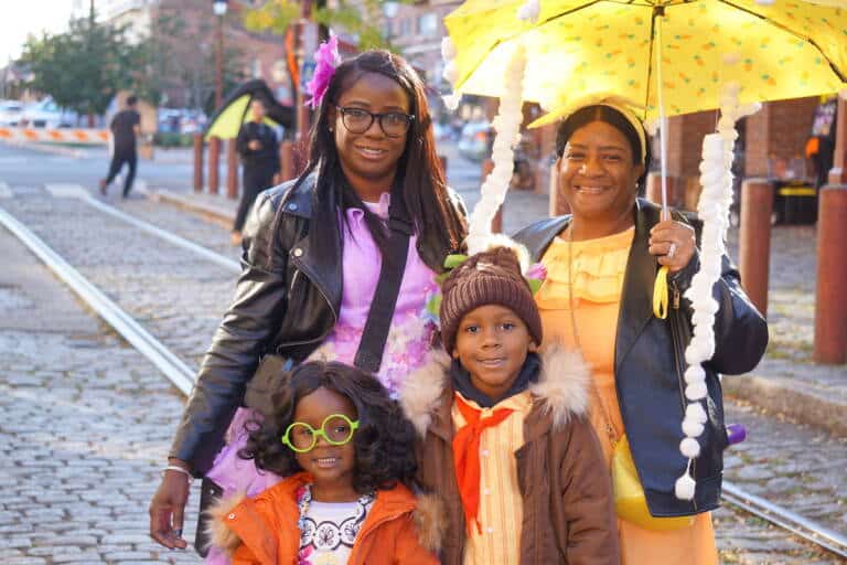 Halloween on South Street: Costumes, candy, and new customers [WHYY: PRESS]